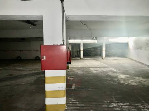 Loja  Venda em Cedofeita, Santo Ildefonso, Sé, Miragaia, São Nicolau e Vitória,Porto