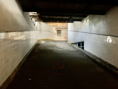 Loja  Venda em Cedofeita, Santo Ildefonso, Sé, Miragaia, São Nicolau e Vitória,Porto