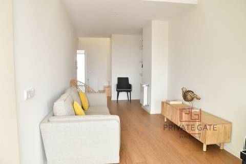 Apartamento T2+1 DUPLEX Arrendamento em Bonfim,Porto
