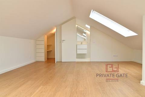 Apartamento T2+1 DUPLEX Arrendamento em Bonfim,Porto