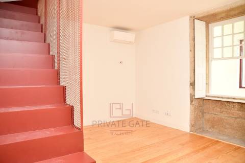 Apartamento T2 DUPLEX Venda em Cedofeita, Santo Ildefonso, Sé, Miragaia, São Nicolau e Vitória,Porto