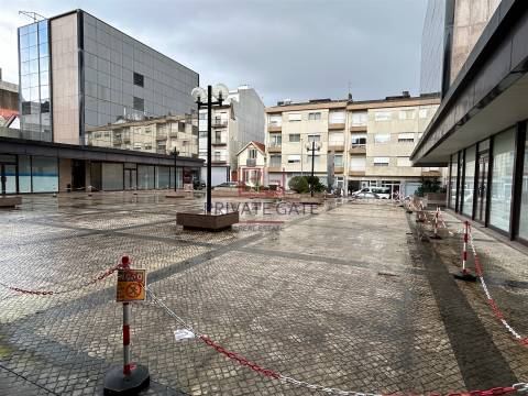 Loja  Venda em Cedofeita, Santo Ildefonso, Sé, Miragaia, São Nicolau e Vitória,Porto