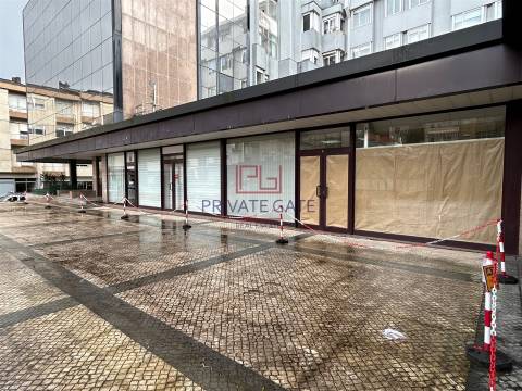 Loja  Venda em Cedofeita, Santo Ildefonso, Sé, Miragaia, São Nicolau e Vitória,Porto