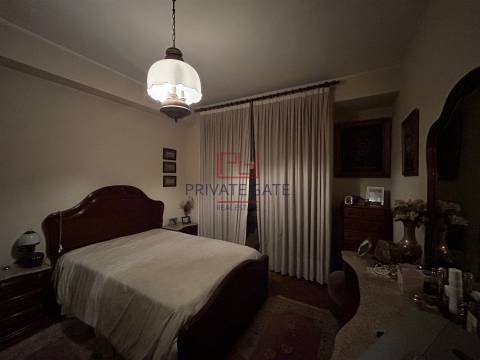 Apartamento T4+1 Venda em Ramalde,Porto