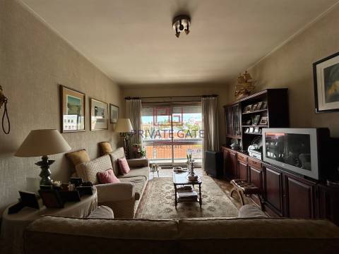 Apartamento T4+1 Venda em Ramalde,Porto