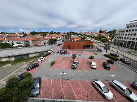 Apartamento T4+1 Venda em Ramalde,Porto