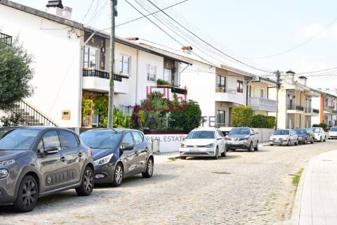 Andar Moradia T3 Venda em Ermesinde,Valongo