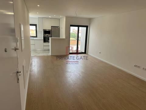 Apartamento T2 Arrendamento em Custóias, Leça do Balio e Guifões,Matosinhos