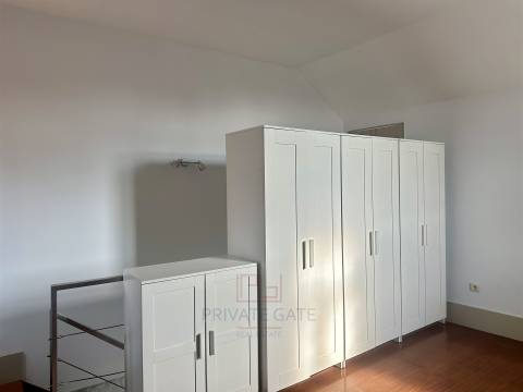 Moradia T1 DUPLEX Arrendamento em Aldoar, Foz do Douro e Nevogilde,Porto