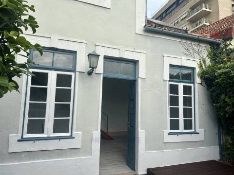 Moradia T1 DUPLEX Arrendamento em Aldoar, Foz do Douro e Nevogilde,Porto