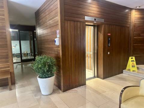 Apartamento T2 Arrendamento em Ramalde,Porto