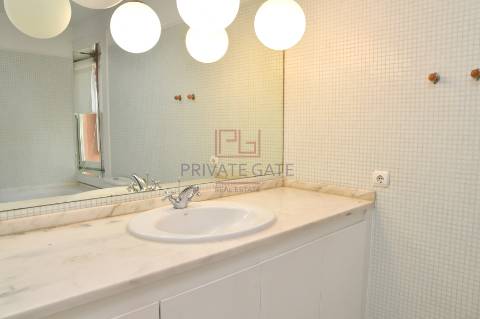 Moradia T4 DUPLEX Venda em Aldoar, Foz do Douro e Nevogilde,Porto