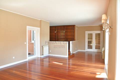 Moradia T4 DUPLEX Venda em Aldoar, Foz do Douro e Nevogilde,Porto