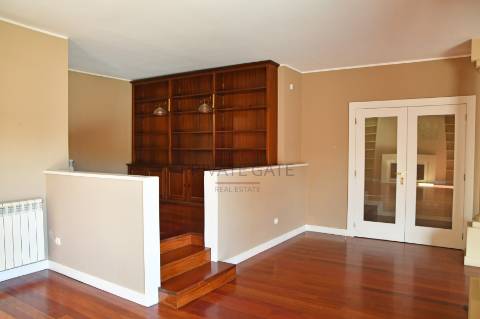 Moradia T4 DUPLEX Venda em Aldoar, Foz do Douro e Nevogilde,Porto