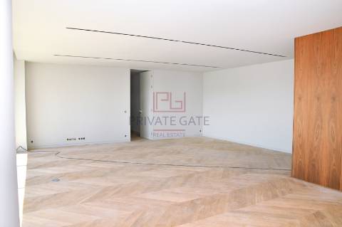 Casal de Passos apartamento T3 com ótimas áreas, numa localização privilegiada na zona de Nevogilde.