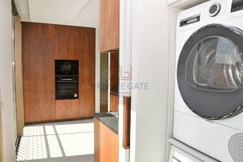 Casal de Passos apartamento T3 com ótimas áreas, numa localização privilegiada na zona de Nevogilde.