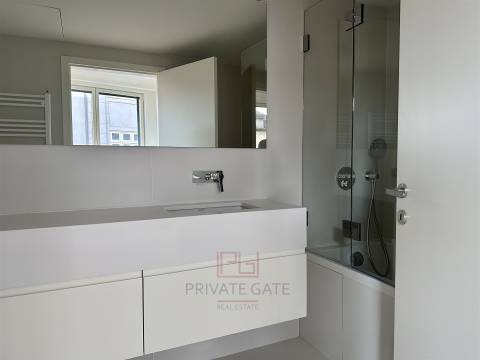 Apartamento T3 Arrendamento em Cedofeita, Santo Ildefonso, Sé, Miragaia, São Nicolau e Vitória,Porto