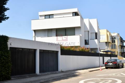 Moradia T4 Venda em Lordelo do Ouro e Massarelos,Porto