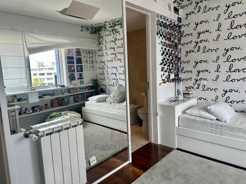 Apartamento T4 Venda em Matosinhos e Leça da Palmeira,Matosinhos