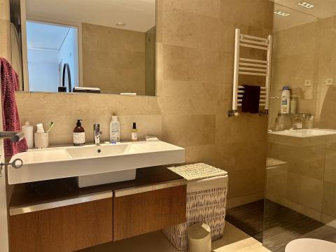 Apartamento T4 Venda em Matosinhos e Leça da Palmeira,Matosinhos