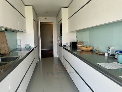 Apartamento T4 Venda em Matosinhos e Leça da Palmeira,Matosinhos