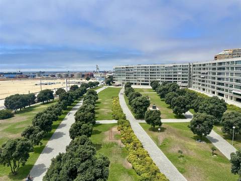 Apartamento T4 Venda em Matosinhos e Leça da Palmeira,Matosinhos