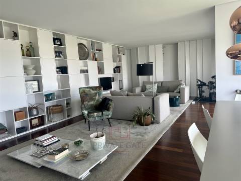 Apartamento T4 Venda em Matosinhos e Leça da Palmeira,Matosinhos