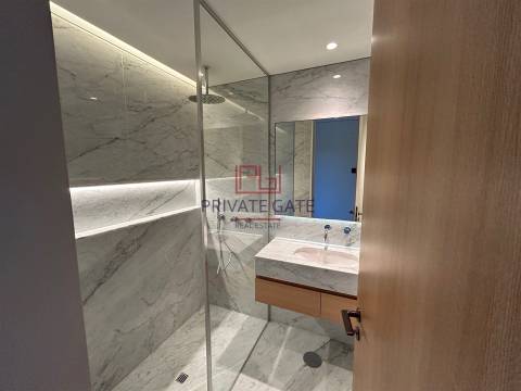 Andar Moradia T3 Venda em Aldoar, Foz do Douro e Nevogilde,Porto