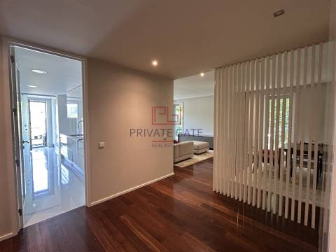 Apartamento T4 Arrendamento em Lordelo do Ouro e Massarelos,Porto