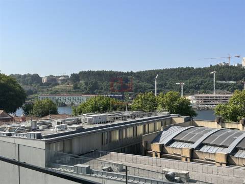 Apartamento T4 Arrendamento em Lordelo do Ouro e Massarelos,Porto