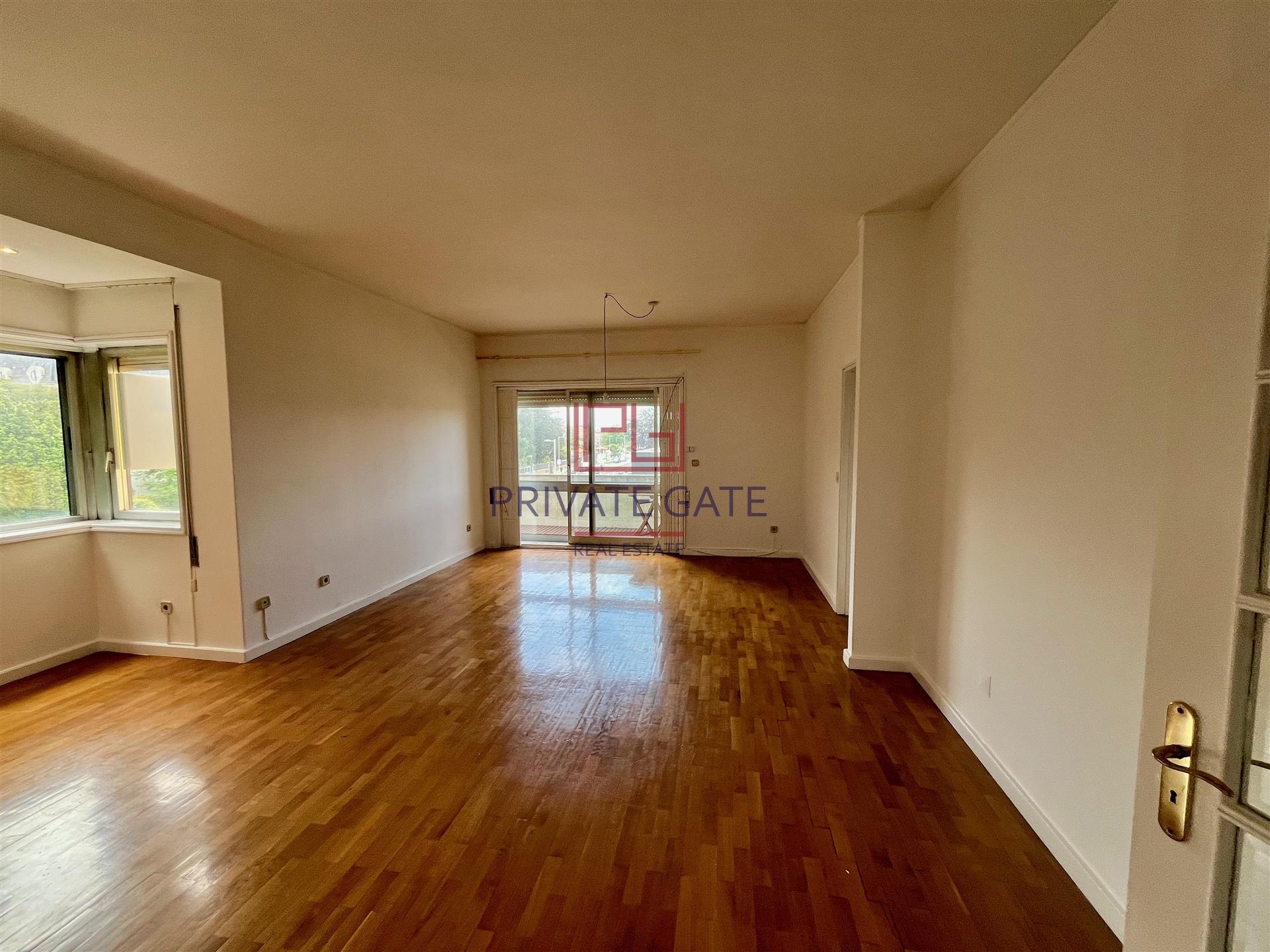 Apartamento T3 Venda em Lordelo do Ouro e Massarelos,Porto