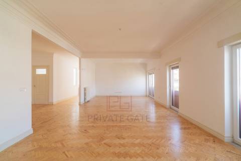 Apartamento T1+4 Arrendamento em Cedofeita, Santo Ildefonso, Sé, Miragaia, São Nicolau e Vitória,Porto