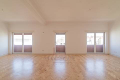 Apartamento T1+4 Arrendamento em Cedofeita, Santo Ildefonso, Sé, Miragaia, São Nicolau e Vitória,Porto