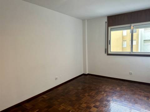 Apartamento T3 Arrendamento em Matosinhos e Leça da Palmeira,Matosinhos