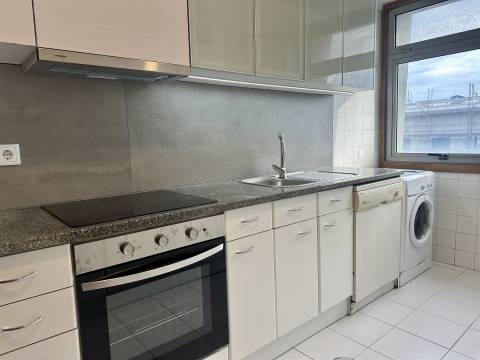 Apartamento T3 Arrendamento em Matosinhos e Leça da Palmeira,Matosinhos