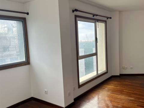 Apartamento T3 Arrendamento em Matosinhos e Leça da Palmeira,Matosinhos