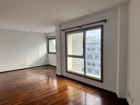 Apartamento T3 Arrendamento em Matosinhos e Leça da Palmeira,Matosinhos