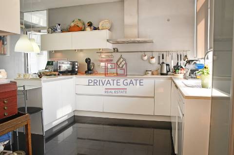 T4 na Foz do Douro | Junto ao Parque da Cidade | Vistas de Mar