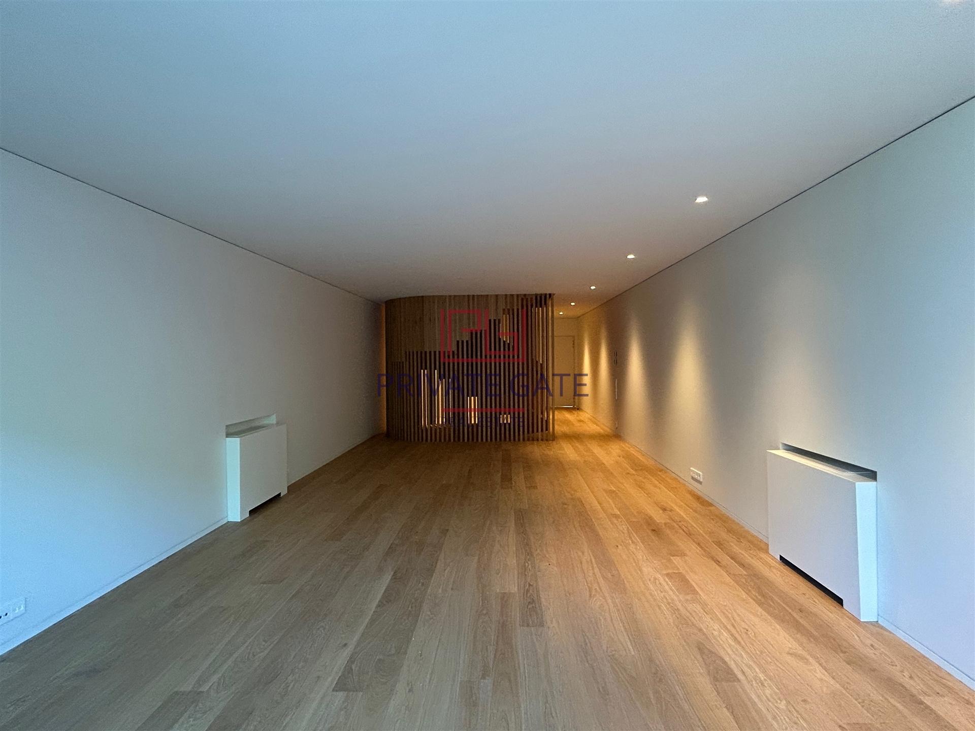 Andar Moradia T3 Arrendamento em Aldoar, Foz do Douro e Nevogilde,Porto