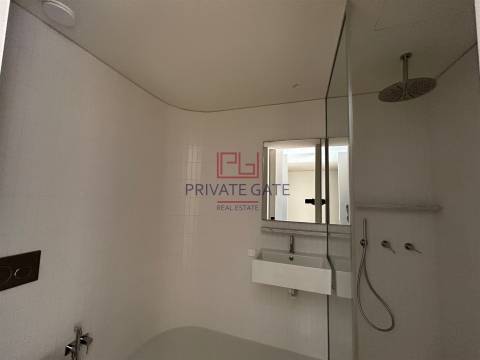 Andar Moradia T3 Arrendamento em Aldoar, Foz do Douro e Nevogilde,Porto