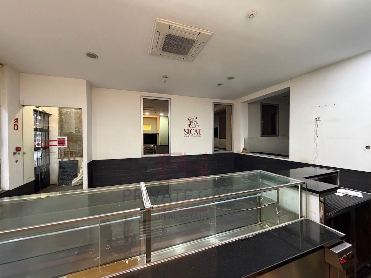 Loja  Arrendamento em Cedofeita, Santo Ildefonso, Sé, Miragaia, São Nicolau e Vitória,Porto