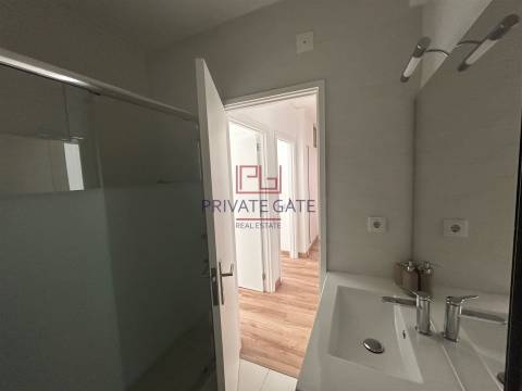 Apartamento T2 Arrendamento em Aldoar, Foz do Douro e Nevogilde,Porto