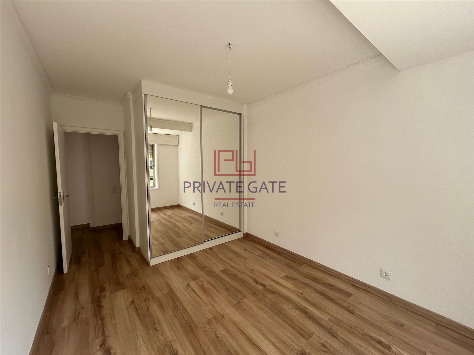 Apartamento T2 Arrendamento em Aldoar, Foz do Douro e Nevogilde,Porto