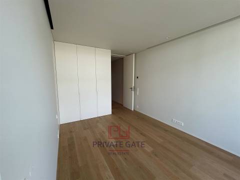 Andar Moradia T2 DUPLEX Venda em Aldoar, Foz do Douro e Nevogilde,Porto