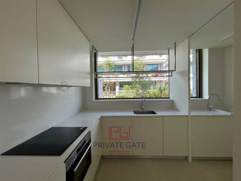 Andar Moradia T2 DUPLEX Venda em Aldoar, Foz do Douro e Nevogilde,Porto