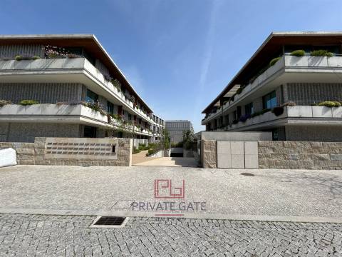 Andar Moradia T2 DUPLEX Venda em Aldoar, Foz do Douro e Nevogilde,Porto