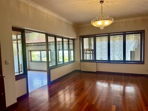 Moradia T5+1 Venda em Gondomar (São Cosme), Valbom e Jovim,Gondomar