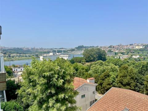 Moradia T5+1 Venda em Gondomar (São Cosme), Valbom e Jovim,Gondomar