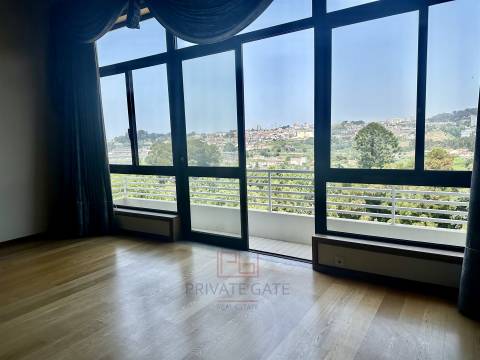 Moradia T5+1 Venda em Gondomar (São Cosme), Valbom e Jovim,Gondomar