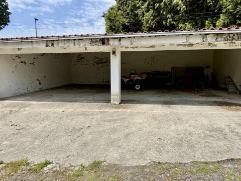 Moradia T5 Venda em Brito,Guimarães